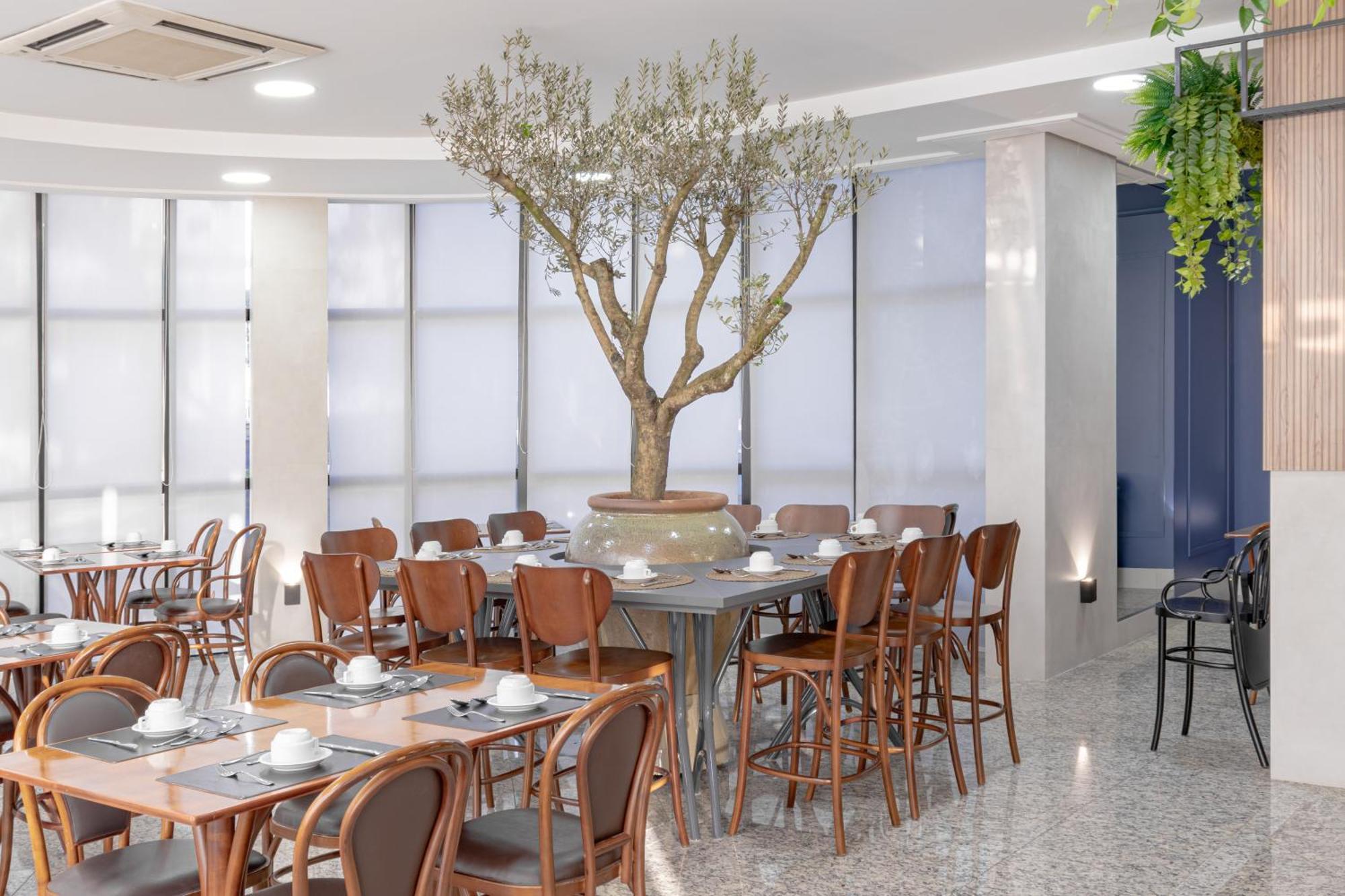Mogano Premium Hotel - Eletroposto Chapeco Exterior photo